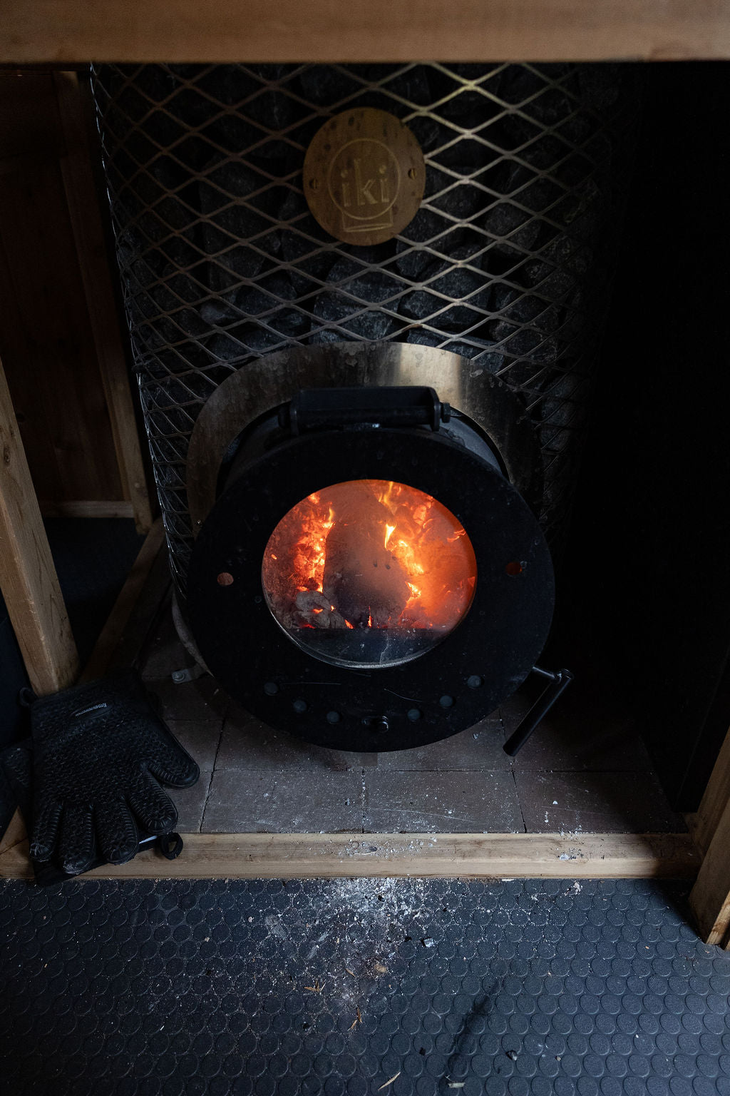 Infrared vs. Traditional Sauna: Which One Is Right for Your Home?